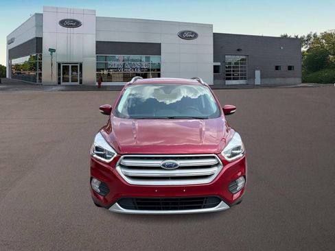Used 2019 Ford Escape Titanium AWD/4WD image 3