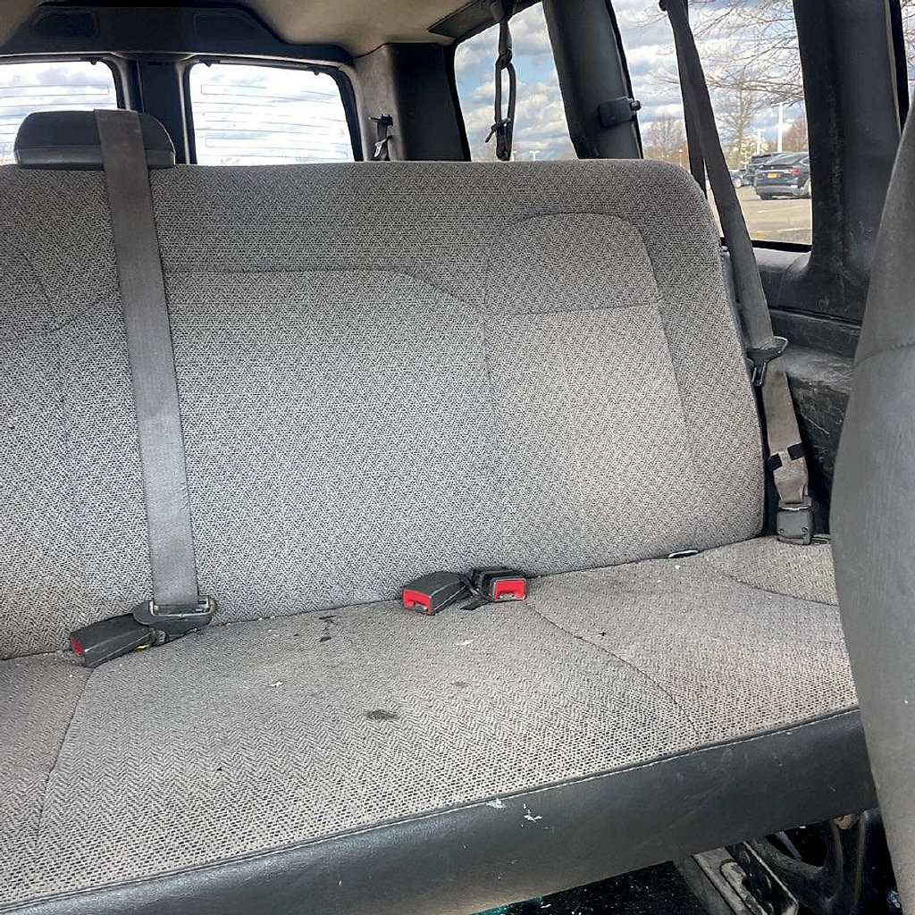 Used 2018 Chevrolet Express 3500 LT w/ LT Preferred Equipment Group RWD image 4