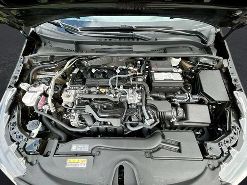 Used 2025 Toyota Corolla LE FWD image 31
