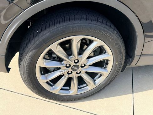 Used 2021 Lincoln Corsair FWD w/ Premium Package image 11