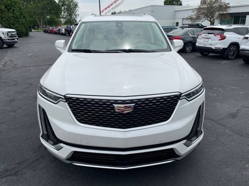 Used 2025 Cadillac XT6 Premium Luxury w/ Technology Package AWD/4WD image 2