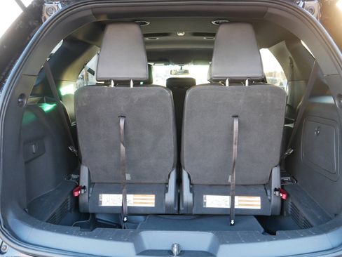 Used 2013 Ford Explorer XLT image 18