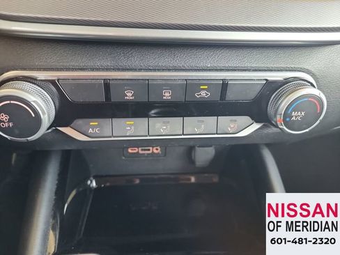 Used 2024 Nissan Altima 2.5 SR image 19