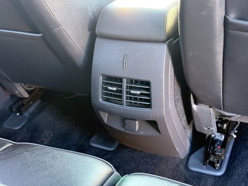 Used 2014 Lincoln MKX AWD w/ Equipment Group 102A image 45