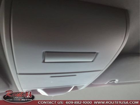Used 2016 Dodge Grand Caravan SE FWD image 33