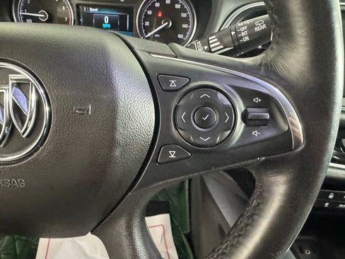 Used 2018 Buick Enclave Essence image 17