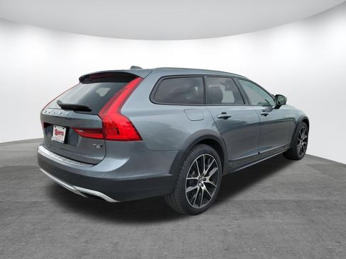 Used 2020 Volvo V90 T6 Cross Country AWD/4WD image 28