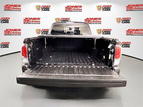 Certified 2020 Toyota Tacoma TRD Sport image 27