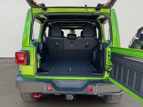 New 2025 Jeep Wrangler Unlimited Rubicon w/ XTREMEE 35" Tire Package image 14