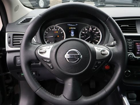 Used 2017 Nissan Sentra SR image 27