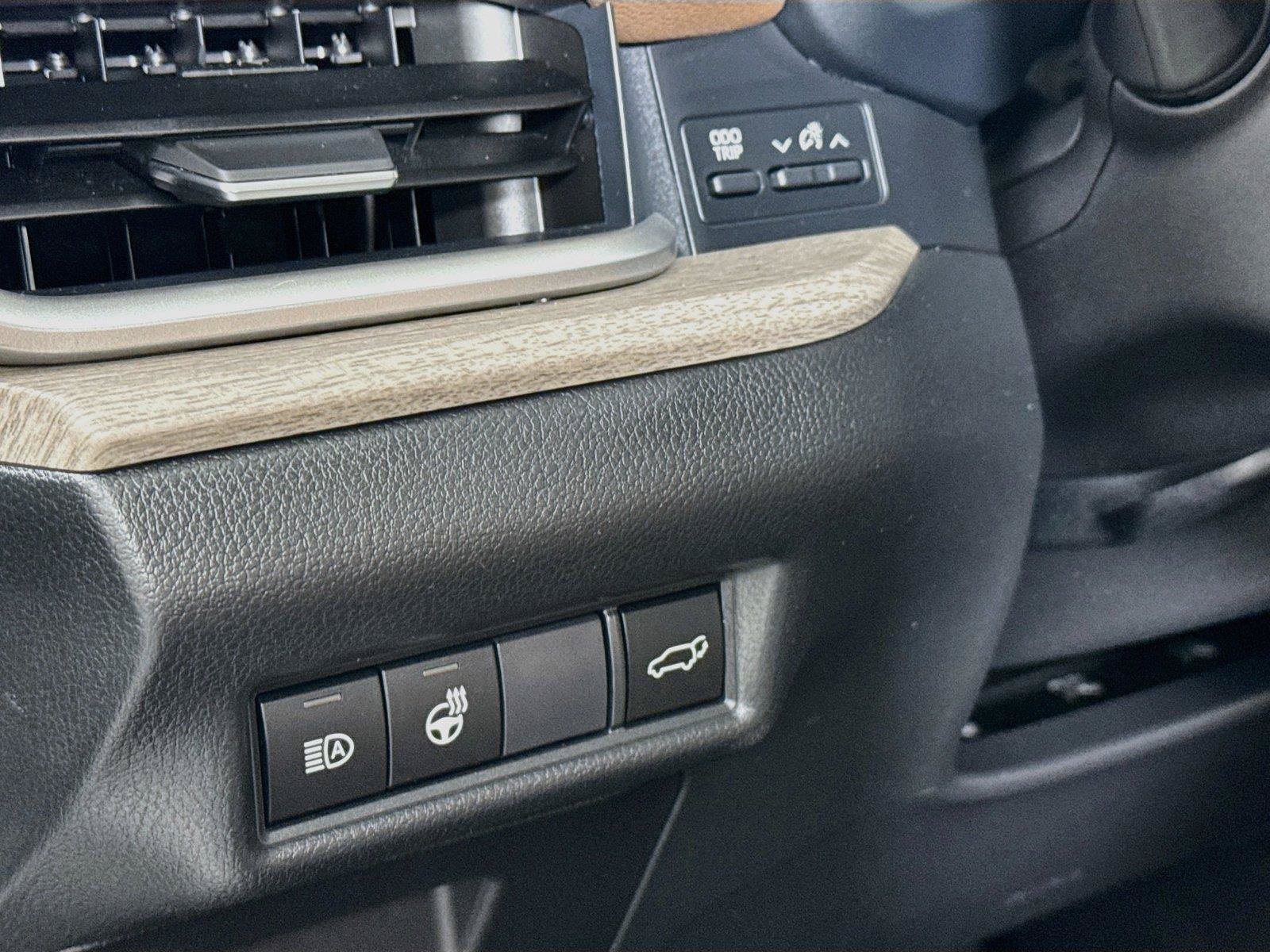Used 2026 Toyota Grand Highlander AWD image 15