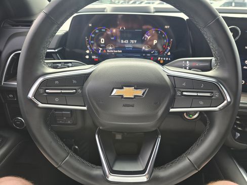 Used 2025 Chevrolet Tahoe LS image 13