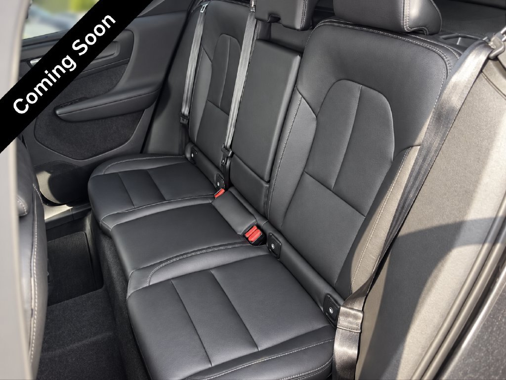 Certified 2024 Volvo XC40 B5 Plus w/ Climate Package AWD/4WD image 5