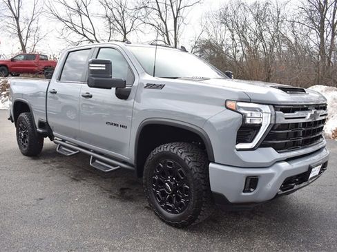 Used 2024 Chevrolet Silverado 2500 LT w/ Z71 Sport Edition image 10