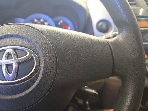 Used 2007 Toyota RAV4 4WD w/ 3rd Row image 21