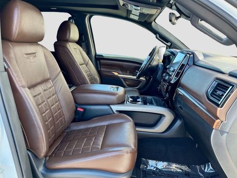 Used 2023 Nissan Titan Platinum Reserve w/ Moonroof Package AWD/4WD image 30