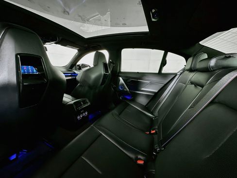 Used 2025 BMW M5 w/ Executive Package AWD/4WD image 23