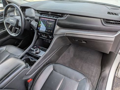 Used 2022 Jeep Grand Cherokee Limited AWD/4WD image 31