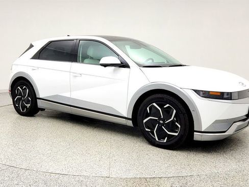 Used 2024 Hyundai Ioniq 5 Limited image 3