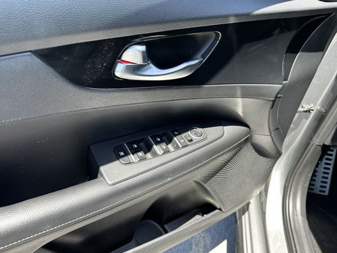 Used 2022 Kia Forte GT-Line FWD image 23