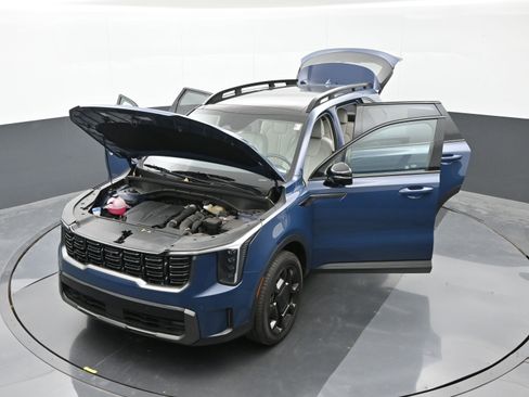 Used 2025 Kia Sorento SX image 49