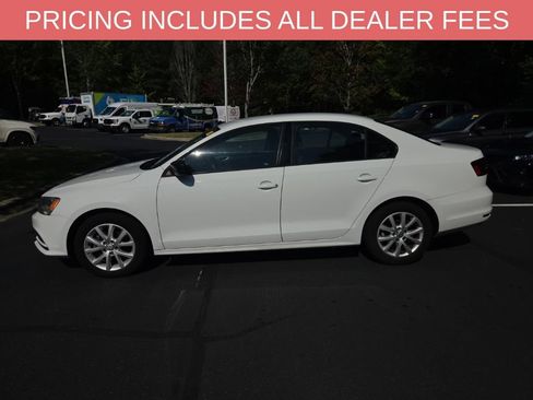 Used 2015 Volkswagen Jetta SE FWD image 4
