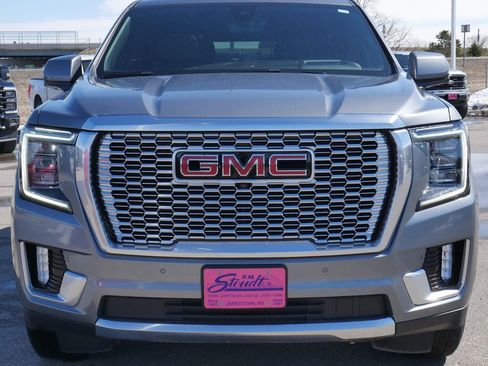 Used 2021 GMC Yukon Denali w/ Denali Premium Package AWD/4WD image 14