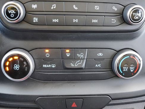 Certified 2023 Ford Transit 250 Low Roof AWD w/ Exterior Upgrade Package image 23