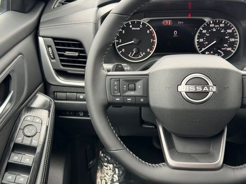 New 2026 Nissan Rogue SV AWD/4WD image 20