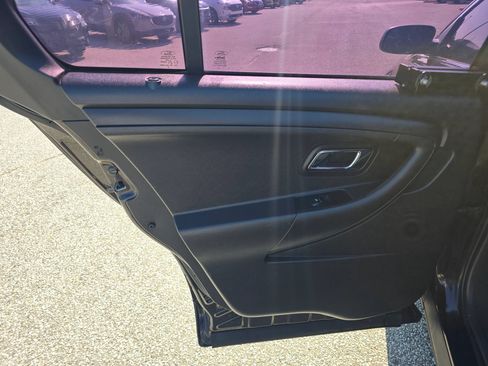 Used 2014 Ford Taurus Police Interceptor AWD image 11