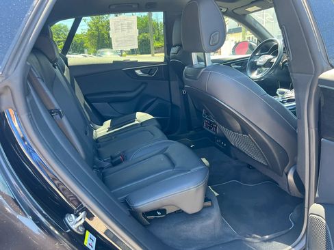 Used 2019 Audi Q8 Premium Plus AWD/4WD image 32