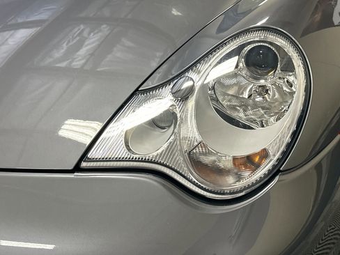 Used 2004 Porsche 911 Carrera RWD image 45