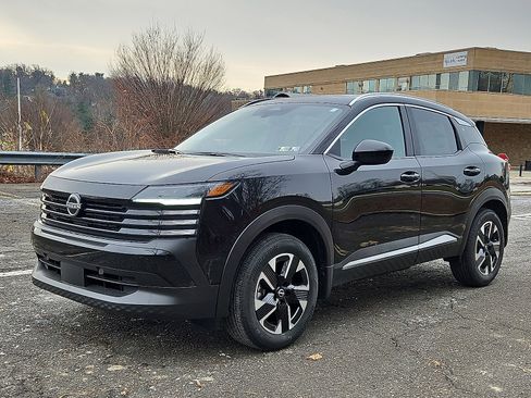 New 2026 Nissan Kicks SV image 3