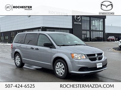 Used 2019 Dodge Grand Caravan SE w/ UConnect Hands-Free Group