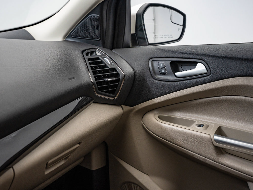 Used 2018 Ford Escape Titanium FWD image 36