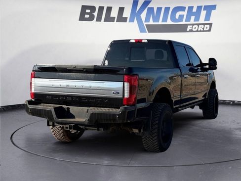 Used 2019 Ford F350 Limited image 12