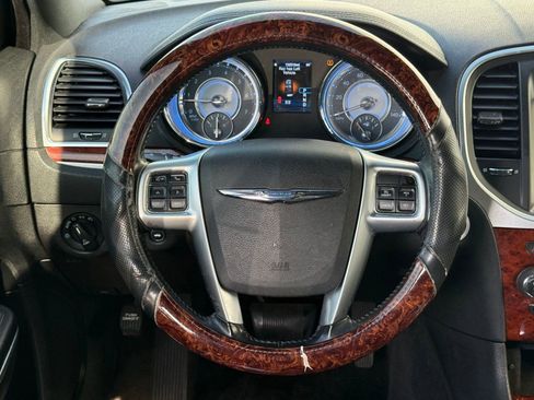 Used 2013 Chrysler 300 w/ Driver Convenience Group image 16