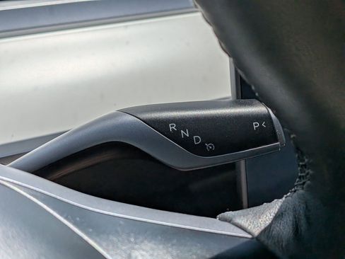 Used 2023 Tesla Model Y Long Range AWD/4WD image 20