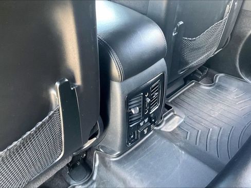 Used 2018 Jeep Grand Cherokee High Altitude RWD image 10