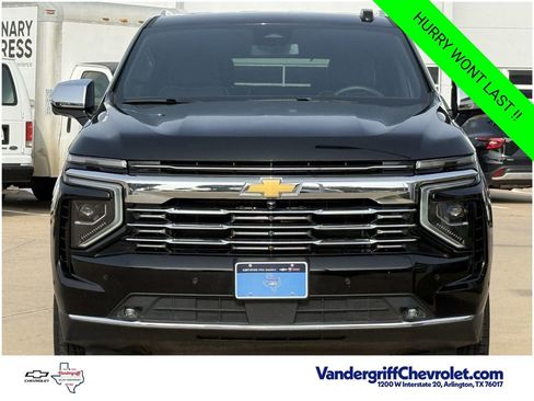 Certified 2025 Chevrolet Suburban Premier AWD/4WD image 7