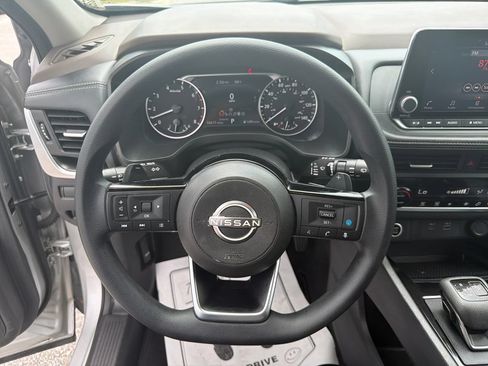 Used 2023 Nissan Rogue SV FWD image 30