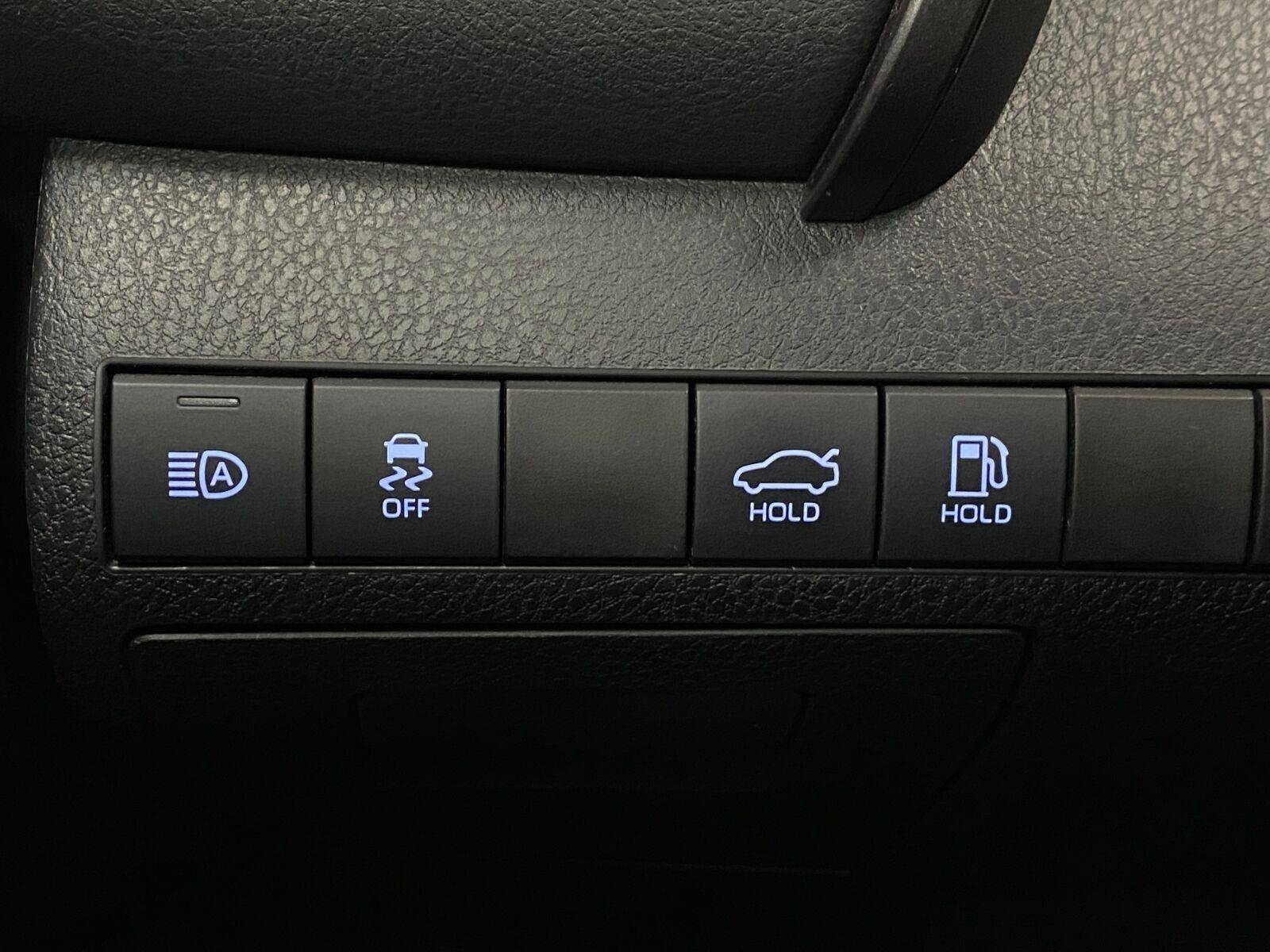 Used 2019 Toyota Camry XSE FWD image 14