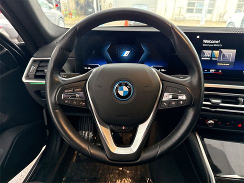 Used 2023 BMW i4 eDrive35 w/ Premium Package image 11