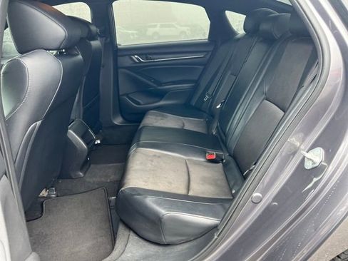 Used 2018 Honda Accord Sport image 19