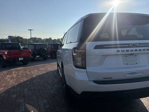 Used 2024 Chevrolet Suburban RST w/ Luxury Package AWD/4WD image 10