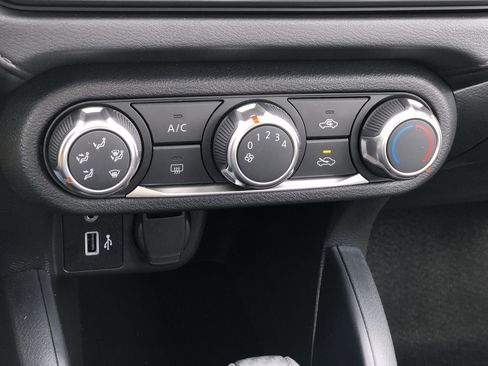 New 2025 Nissan Versa S w/ Trunk Package image 29