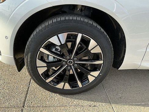 New 2026 Volvo XC60 B5 Plus w/ Climate Package AWD/4WD image 12