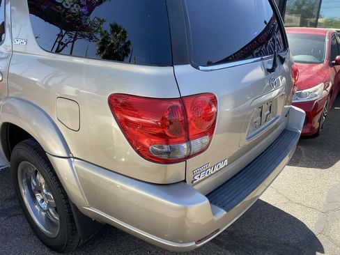 Used 2005 Toyota Sequoia SR5 image 13