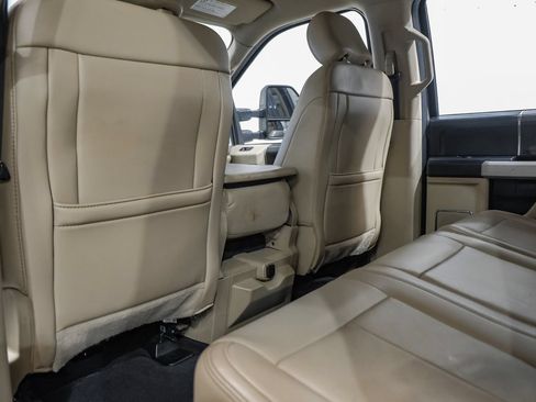 Used 2020 Ford F250 Lariat w/ Lariat Value Package AWD/4WD image 37