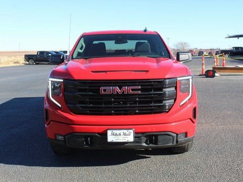 Used 2022 GMC Sierra 1500 Elevation w/ X31 Off-Road Package image 9